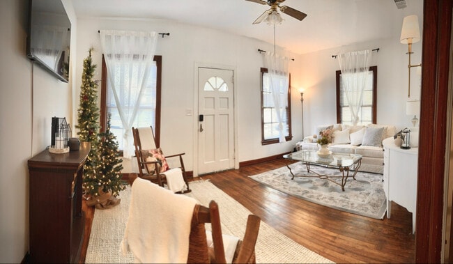 Photo - 417 S Prairieville St