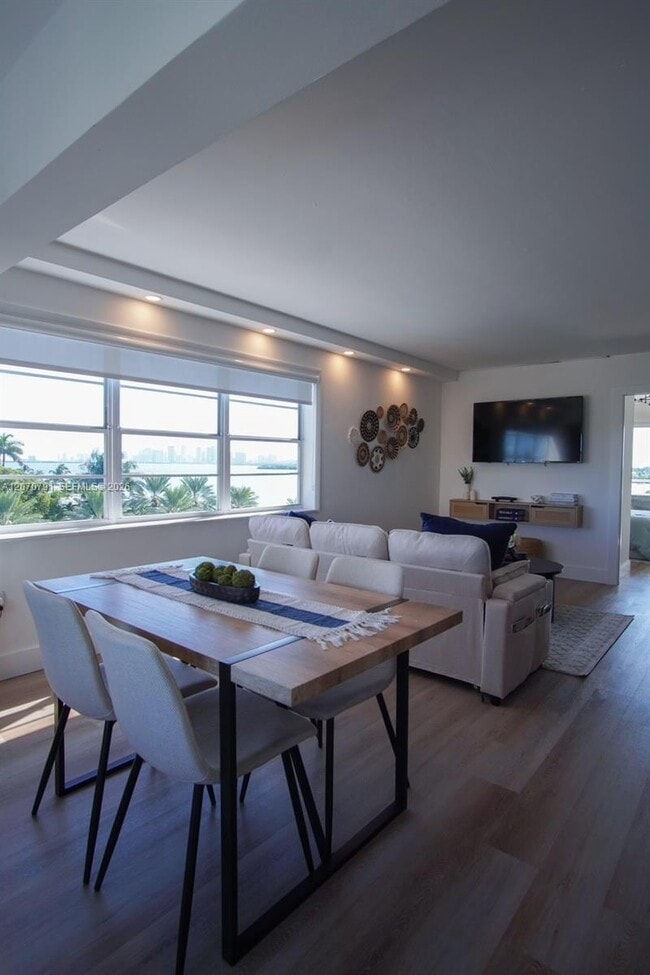 Photo - 7904 West Dr Unidad 501