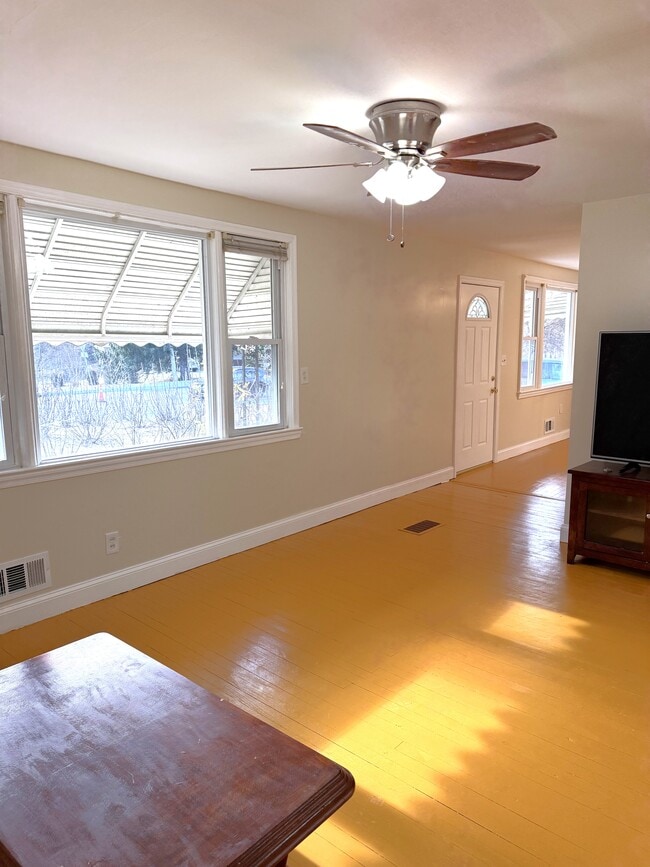 Photo - 9942 Frederick Rd