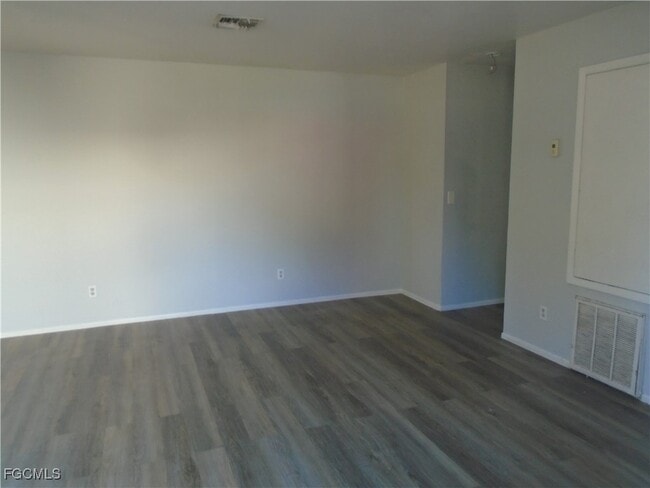 Photo - 8265 Beacon Blvd