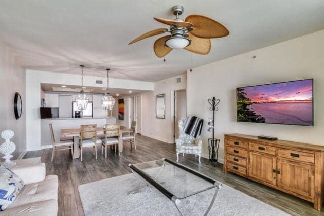 Photo - 2650 Lake Shore Dr Unit 2203