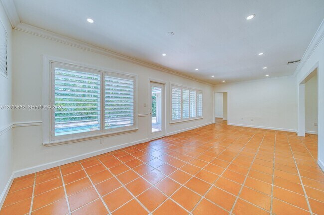 Photo - 1435 Blue Rd