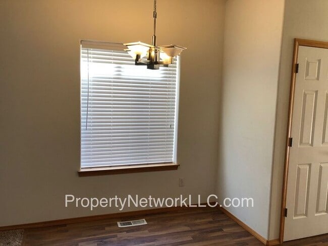 Great 2 Bedroom Gresham Duplex
