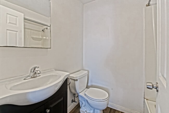 Photo - 4541 W 172nd St