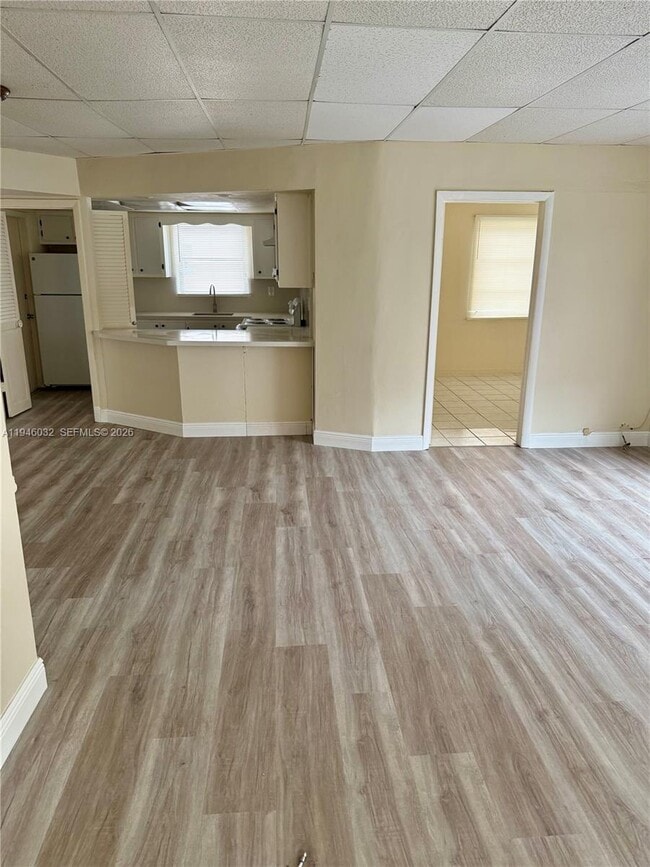 Building Photo - 9390 E Bay Harbor Dr Unit 10