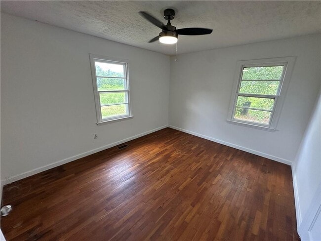 Photo - 3855 Martin Rd