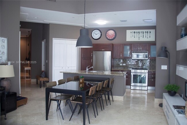 Photo - 19900 E Country Club Dr Unit 120