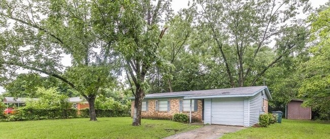 Photo - 705 American Blvd House