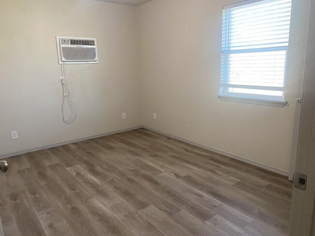 Photo - FULLY FURNISHED - ALL BILLS PAID Apartment in Big Spring TX Unit 2105 S Main G