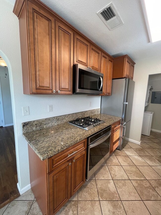 Photo - McKenzie 1107-1141 Unit 1109 E McKenzie Ave