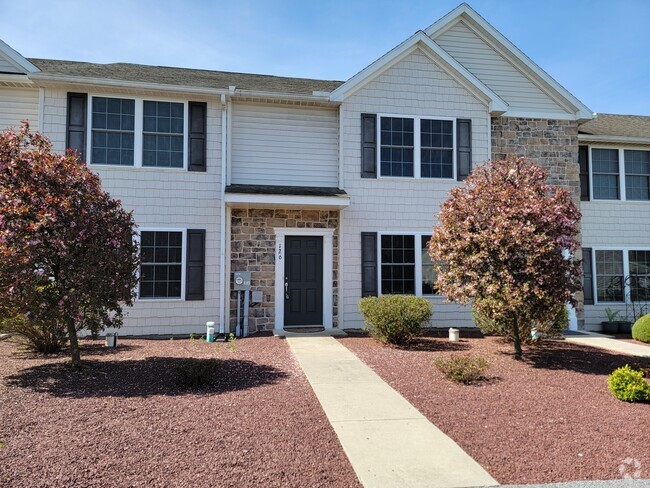 Building Photo - 126 Redstone Dr Rental