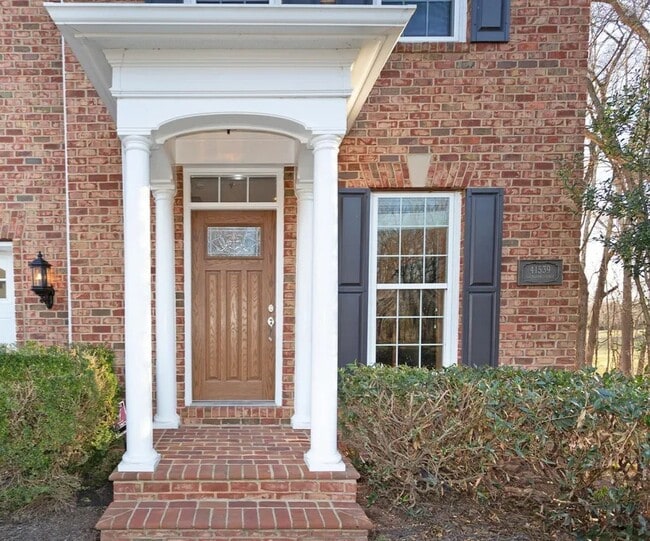 Photo - 41539 Southpaw Pl