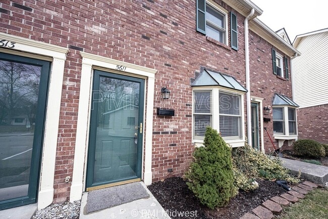 Photo - 5611 N Rural St