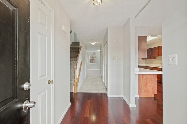 Photo - THREE BEDROOM 2.5 BATH TOWNHOME IN PRISTINE CONDITION IS AVAILABLE FOR IMMEDIATE OCCUPANCY IN RIV...