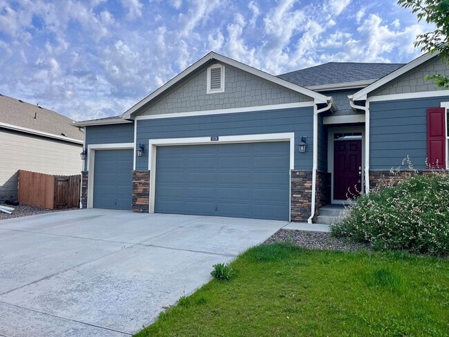 3 Bed 2 Bath House in Windsor! - 3 Bed 2 Bath House in Windsor!