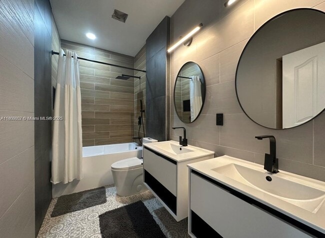 Building Photo - 8042 NW 114th Pl Rental