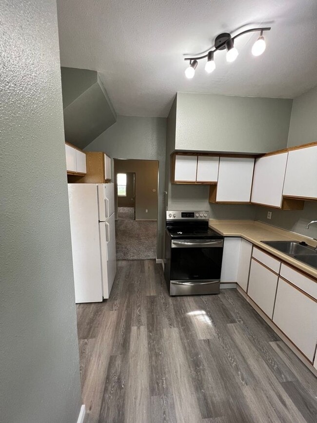 Photo - 812 Chicago Ave Unit 812 Chicago Ave  1