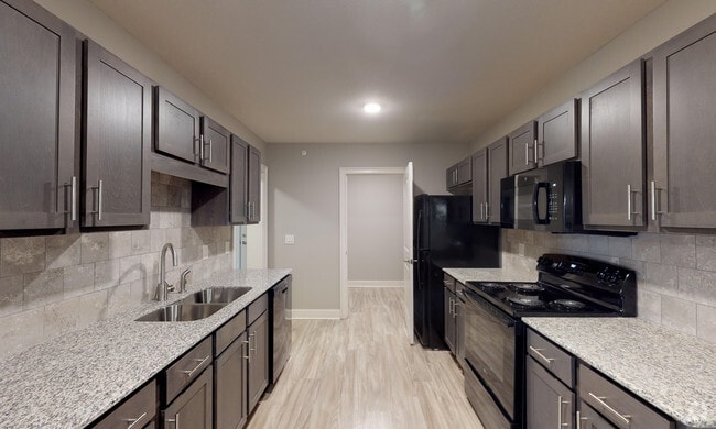 3BR,2BA - Parkside Grand