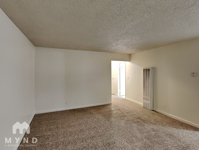 870 Burbank Dr Unit 7