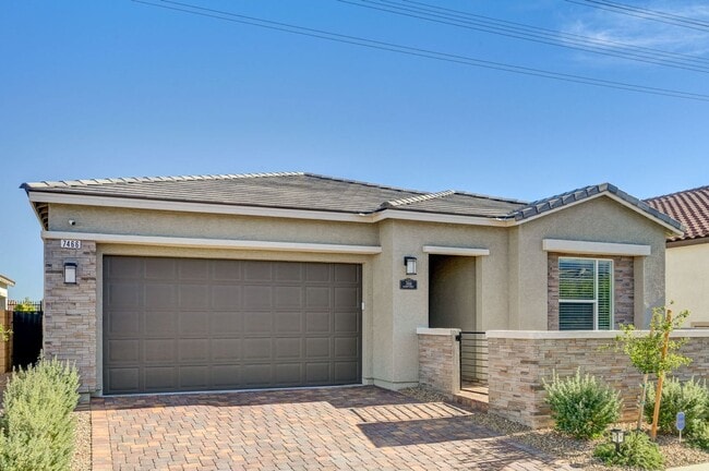 Building Photo - Stunning 4 Bedroom with Mountain Views!