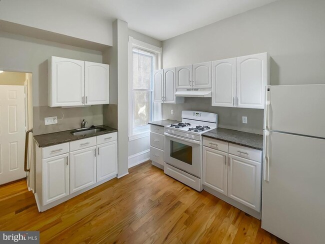 Photo - 637 N 32nd St Townhome