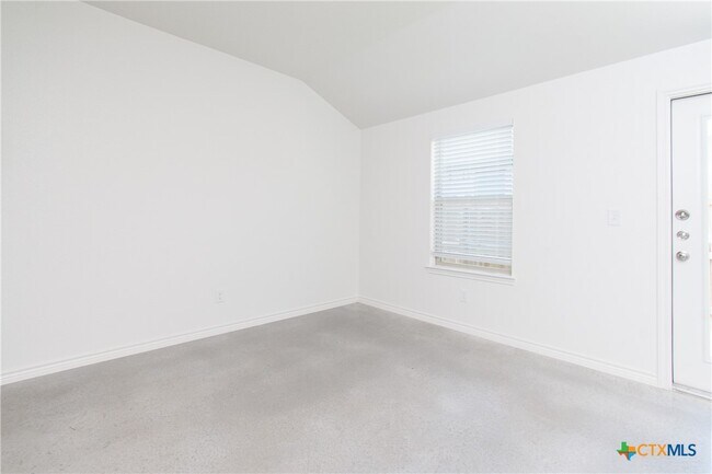Photo - 121 Wind Ridge Dr