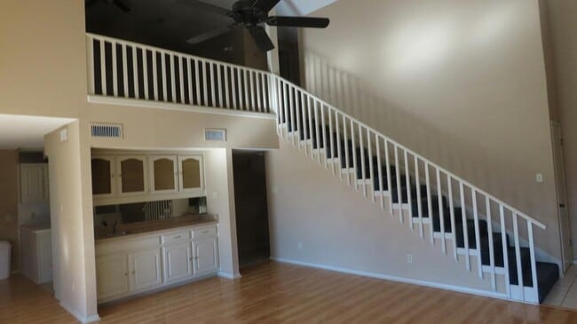 Photo - 379 Englewood Dr
