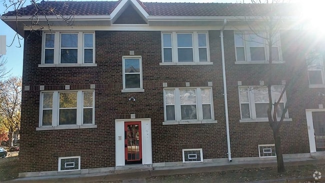 Building Photo - 3704 Hereford St Unit 1N Rental