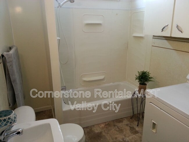 Photo - 309 College St SE Unidad 1