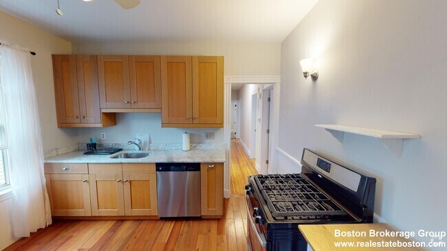 Building Photo - 26 Taft St Unit 3 Rental