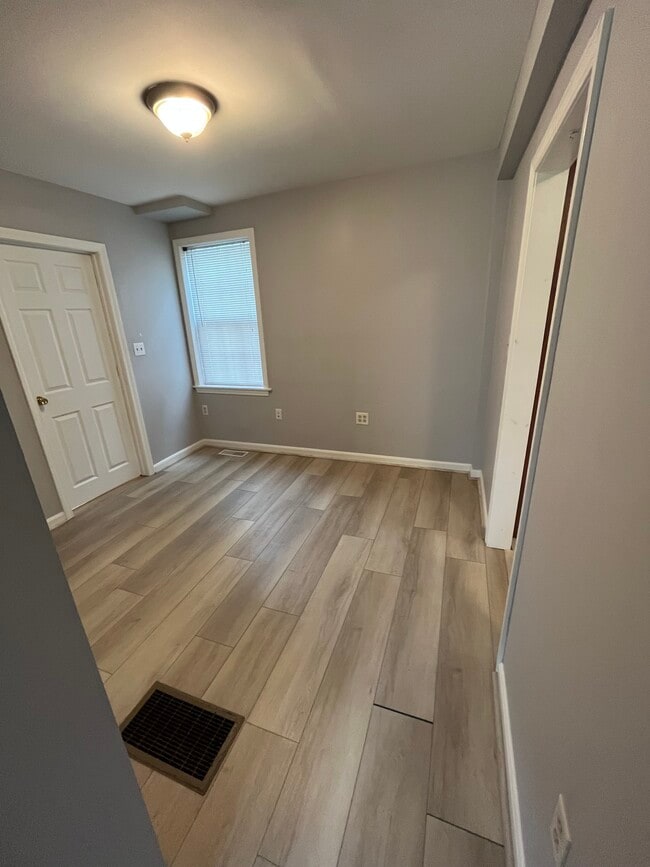 Photo - 23 Abbott Rd Unit North Reading - 1 BR