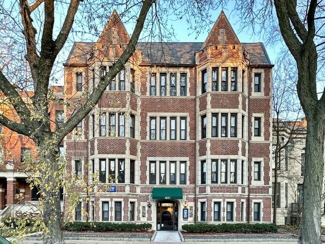 Building Photo - 4632 N Paulina St Unit J06W