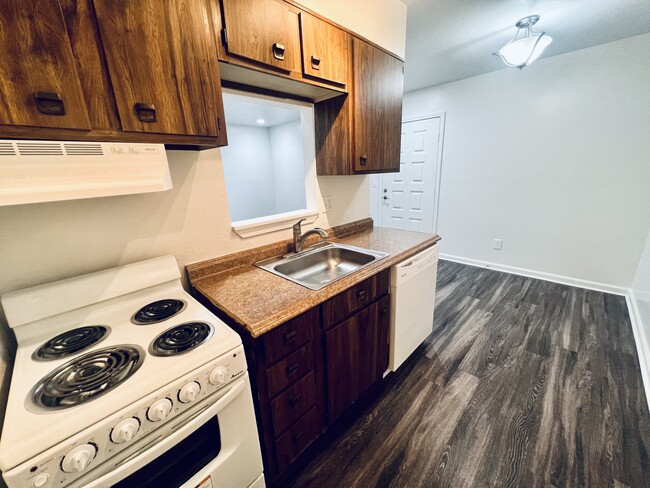 Photo - The Landing On 9