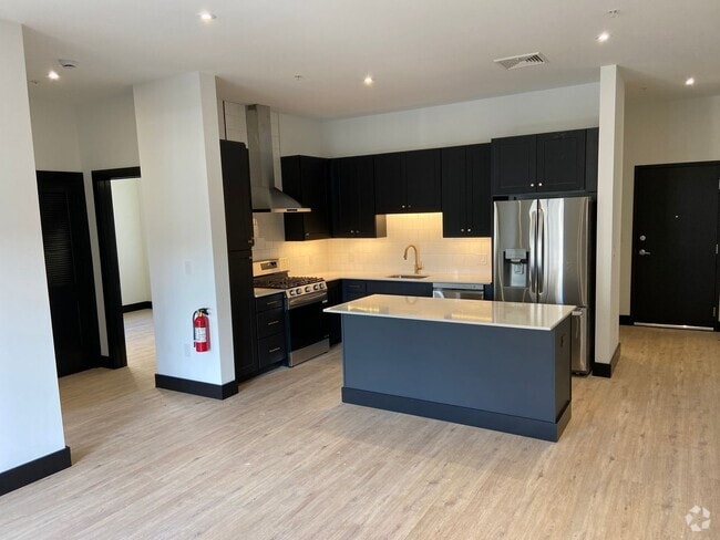 Building Photo - Beautiful two-bedroom apartment at Waterma... Unit 330