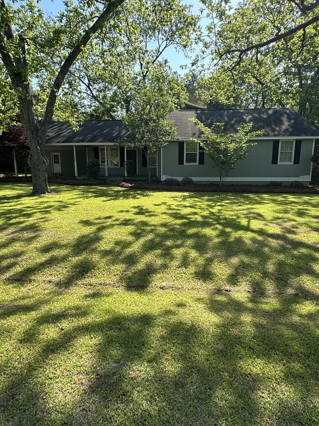 Building Photo - 2409 Thornhill Rd Rental