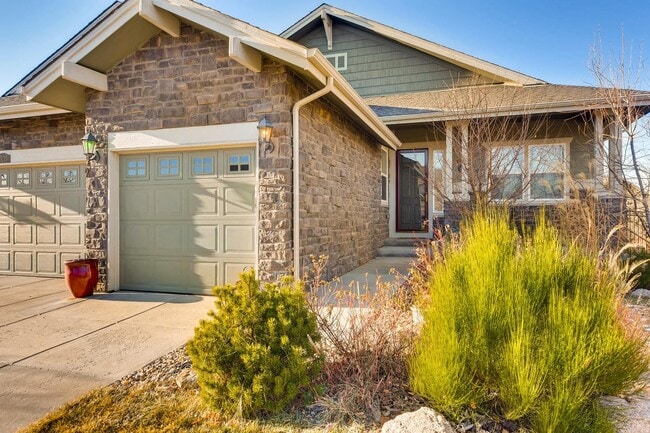 Building Photo - Beacon Point 5 Bedroom Ranch, 3-Car Garage... Rental