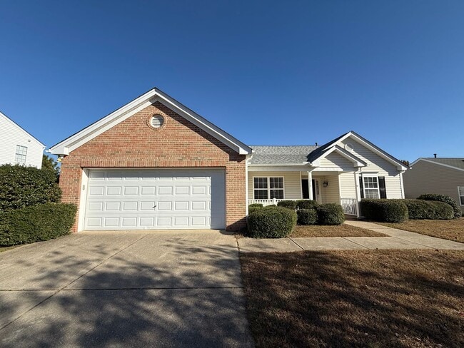 Building Photo - Charming 3BD, 2BA Fuquay-Varina Home with Fenced Backyard and Modern Upgrades