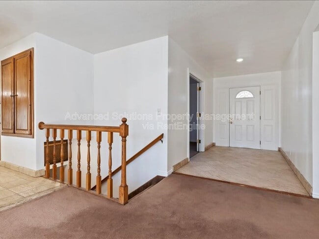 Photo - 6837 Creekcove Way