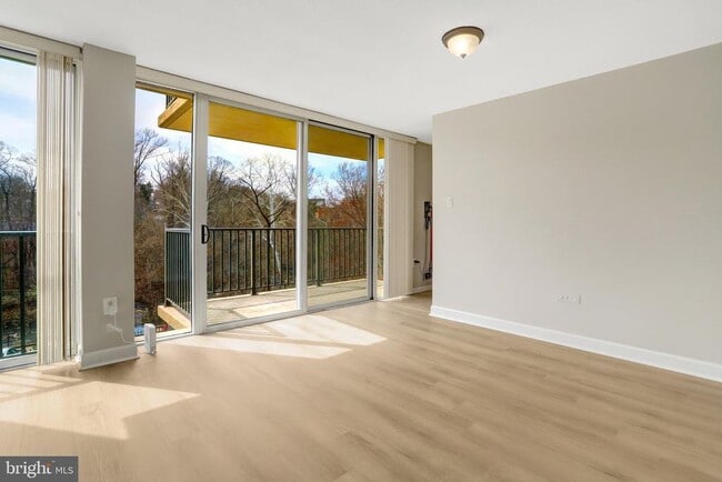 Photo - 4600 S Four Mile Run Dr Unit 102