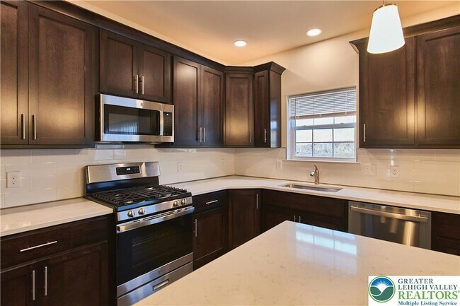 6639 Stein Way