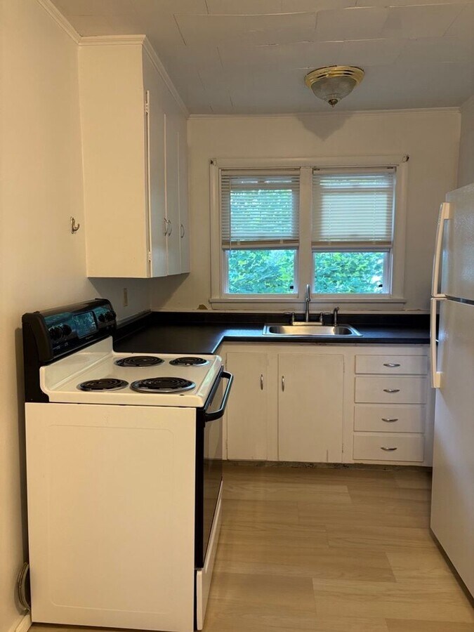 Photo - 207 Main St Unit B