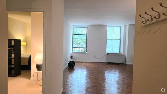 Building Photo - 1 Greene St Unit 104 Rental