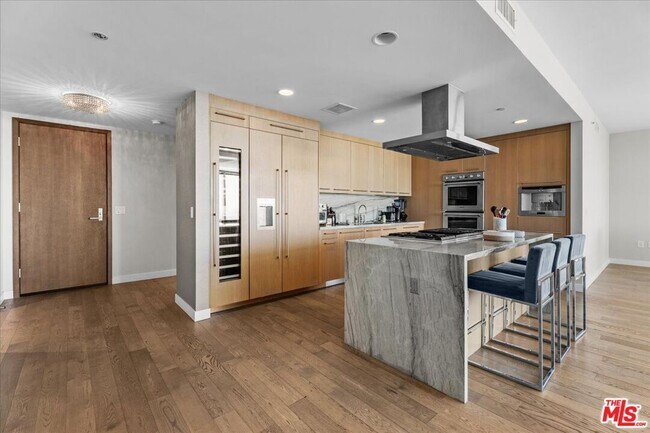 1755 Ocean Ave Unit 903