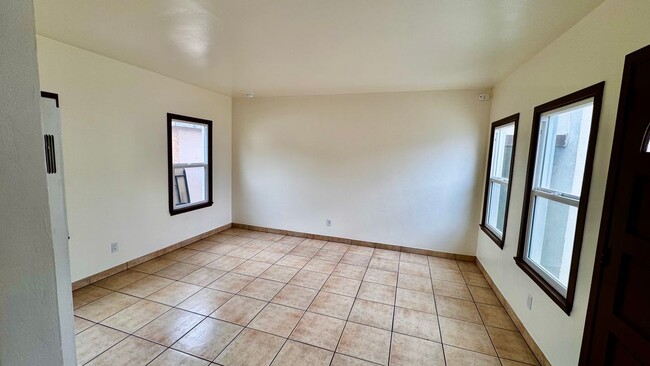 Photo - 2565 Kansas Ave Unidad B