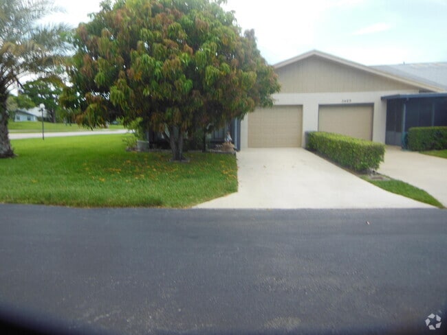 Building Photo - 5475 Glenda St Rental