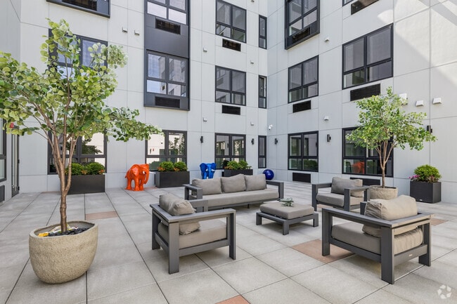 Private Courtyard