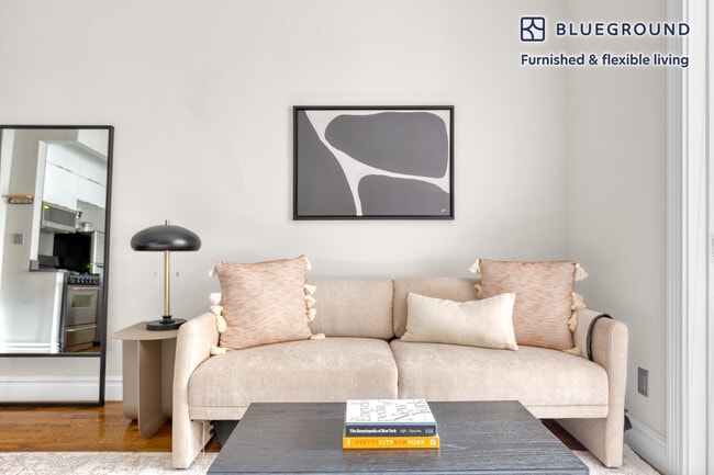 Photo - 290 W 12th St Unit FL3-ID762