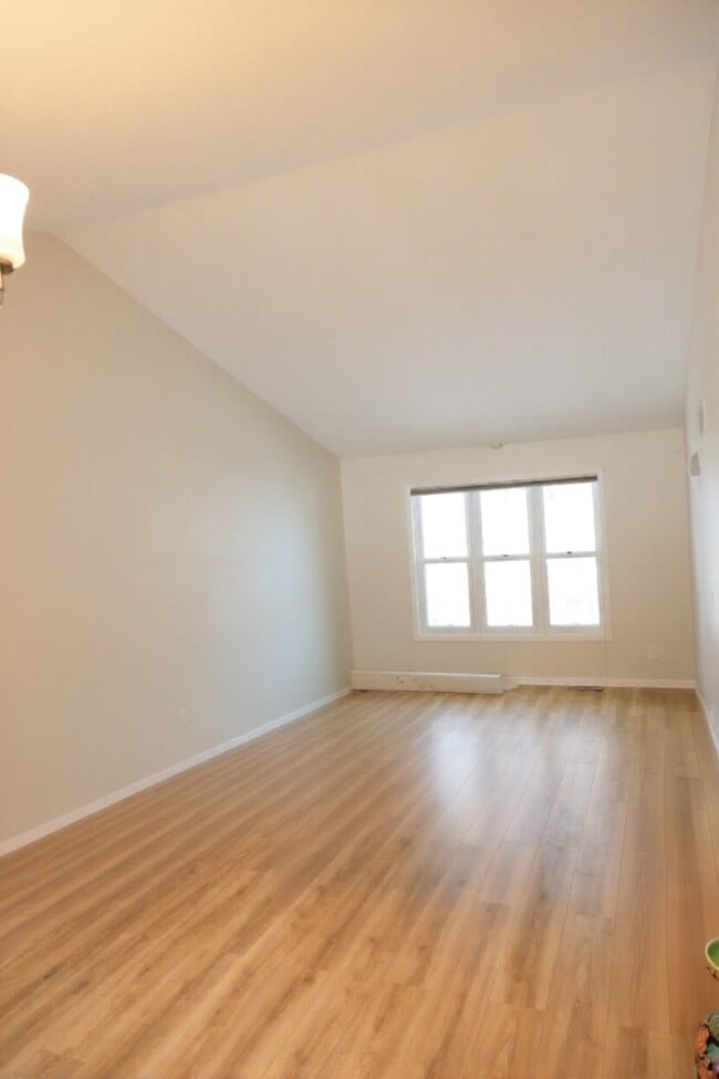 Photo - 206 N High Point Rd