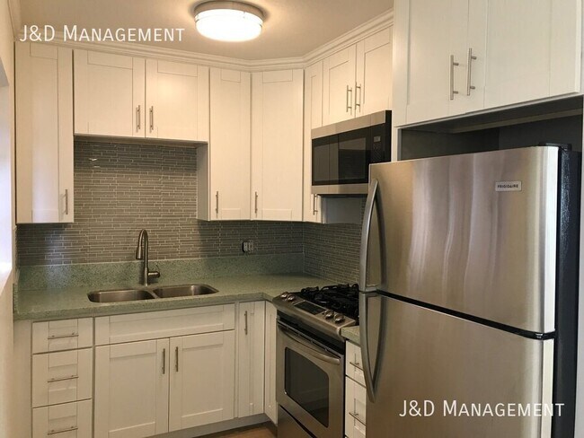Photo - Upgraded Apartment near Liberty Station wi... Unidad A-D