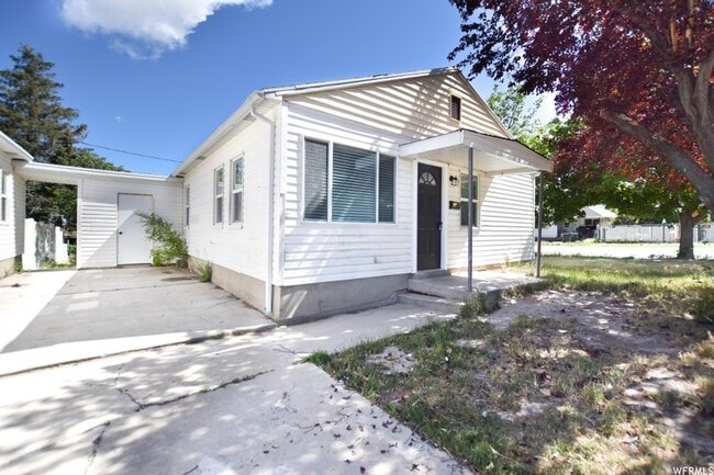 267 Maple St